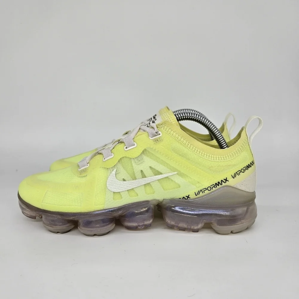 Nike Air VaporMax SE Luminous Green Women's Running Shoes Size 7.5 - Picture 1 of 8